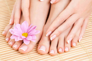 TRATAMIENTO DE PARAFINA EN EL SALON para pies y manos