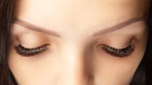 Permanente y tinte de pestañas en Centro de Estética en Mojácar Playa